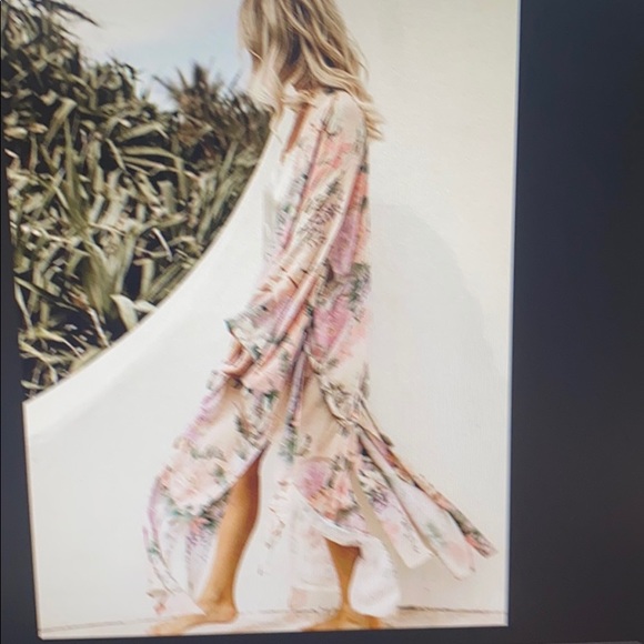 spell & the gypsy kimono - Picture 2 of 4